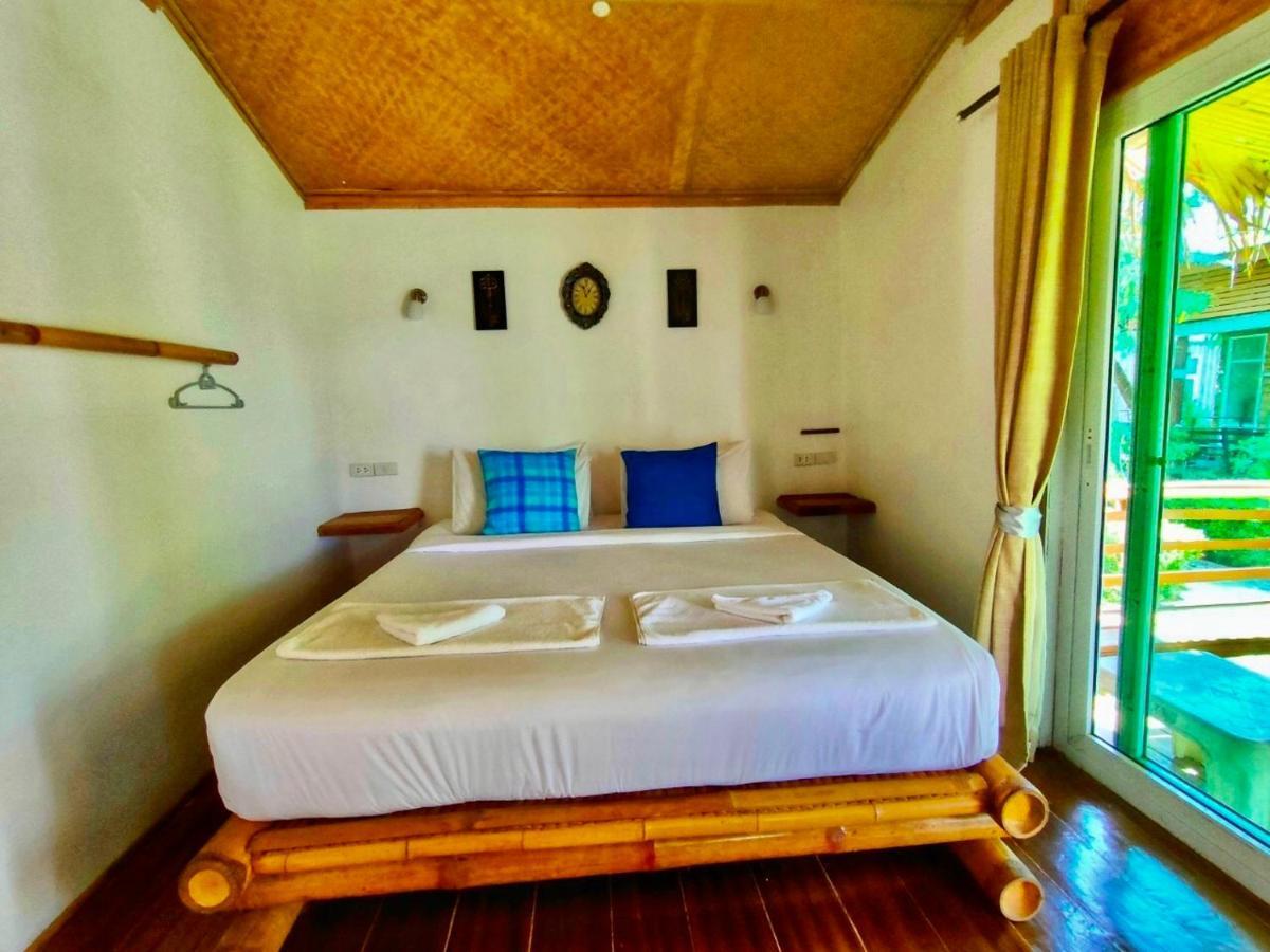 Mook Montra Resort Sea Front Ко Моок Екстериор снимка